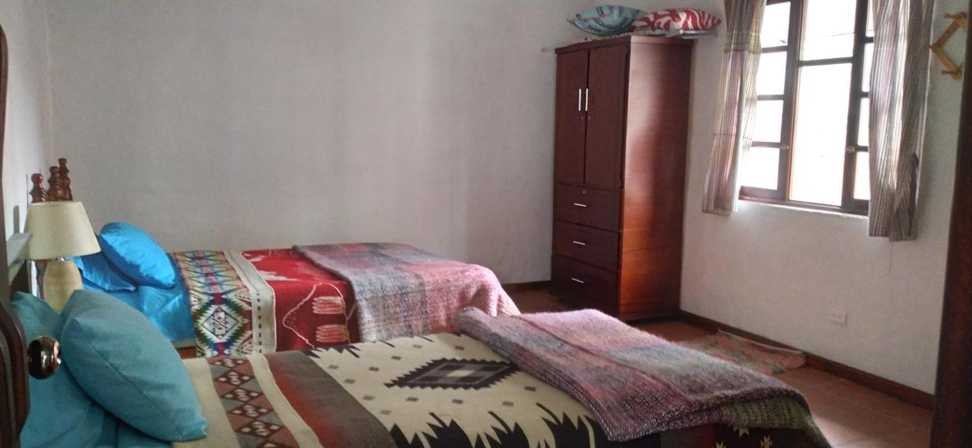 Aylluwasi Guesthouse オタバロ エクステリア 写真