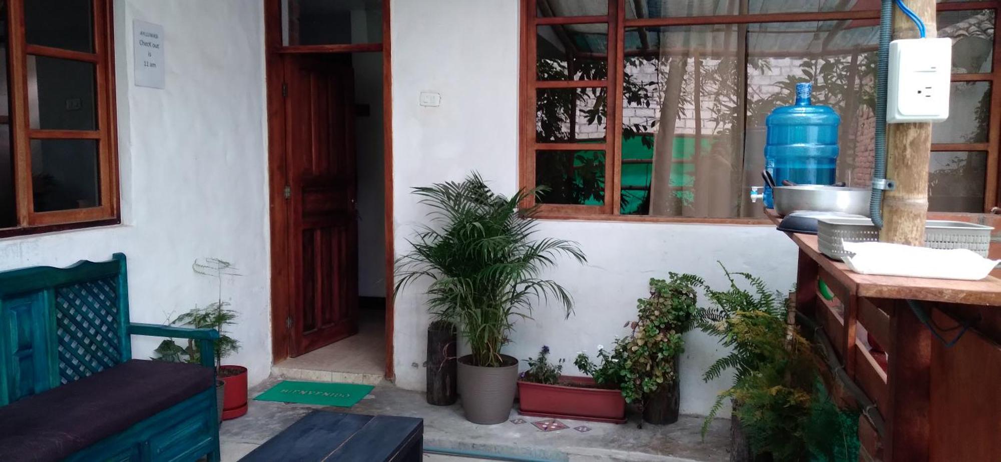 Aylluwasi Guesthouse オタバロ エクステリア 写真