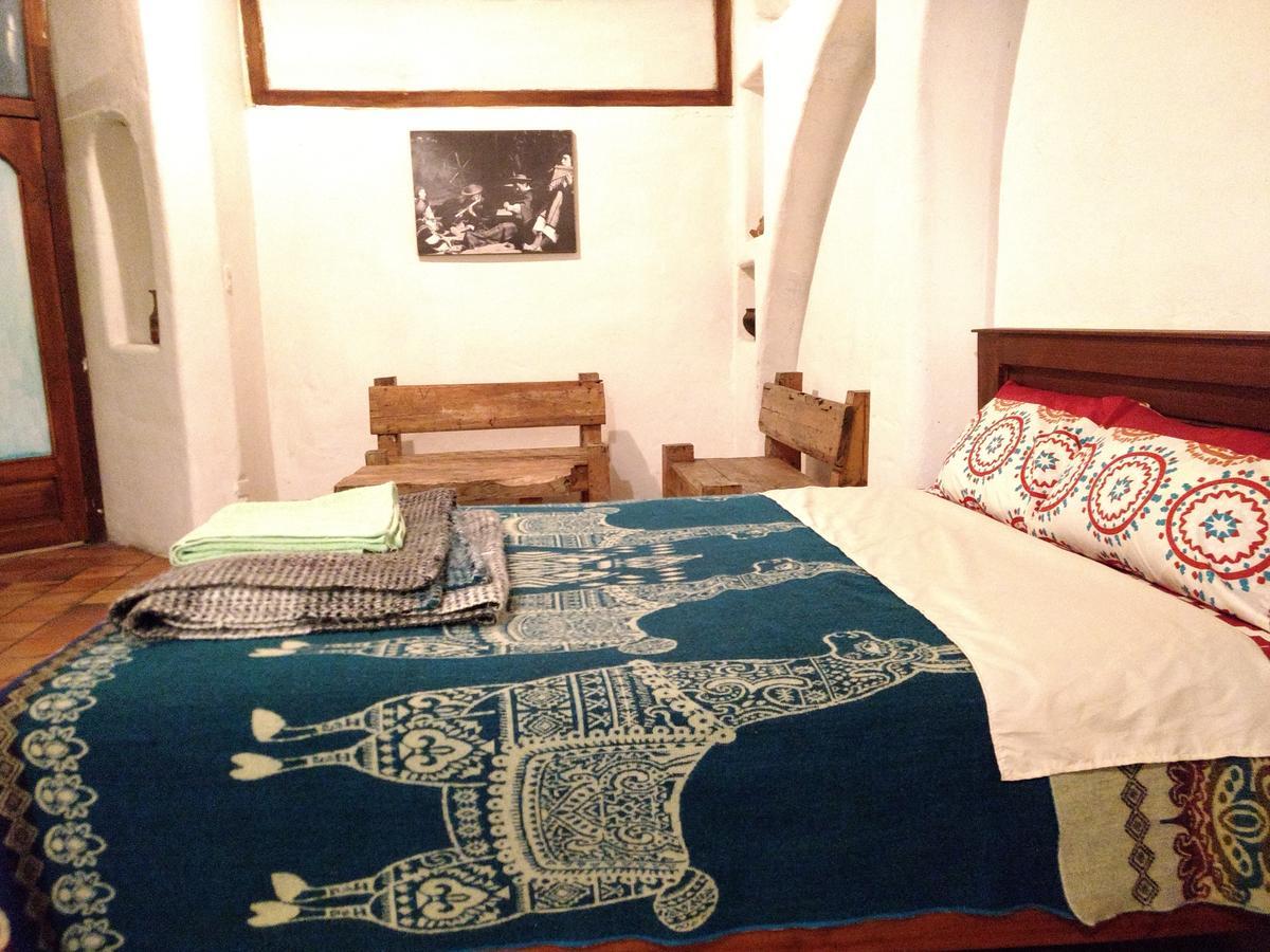 Aylluwasi Guesthouse オタバロ エクステリア 写真