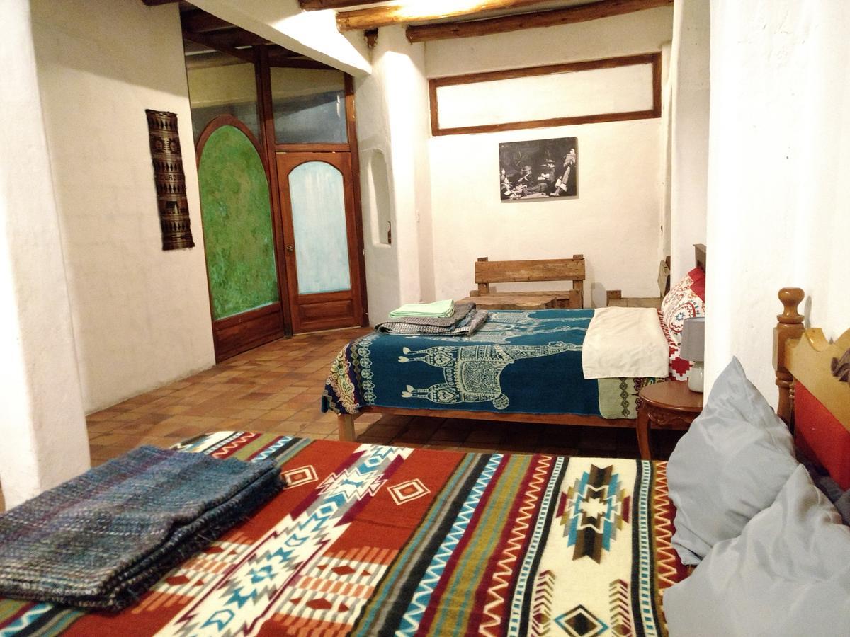 Aylluwasi Guesthouse オタバロ エクステリア 写真