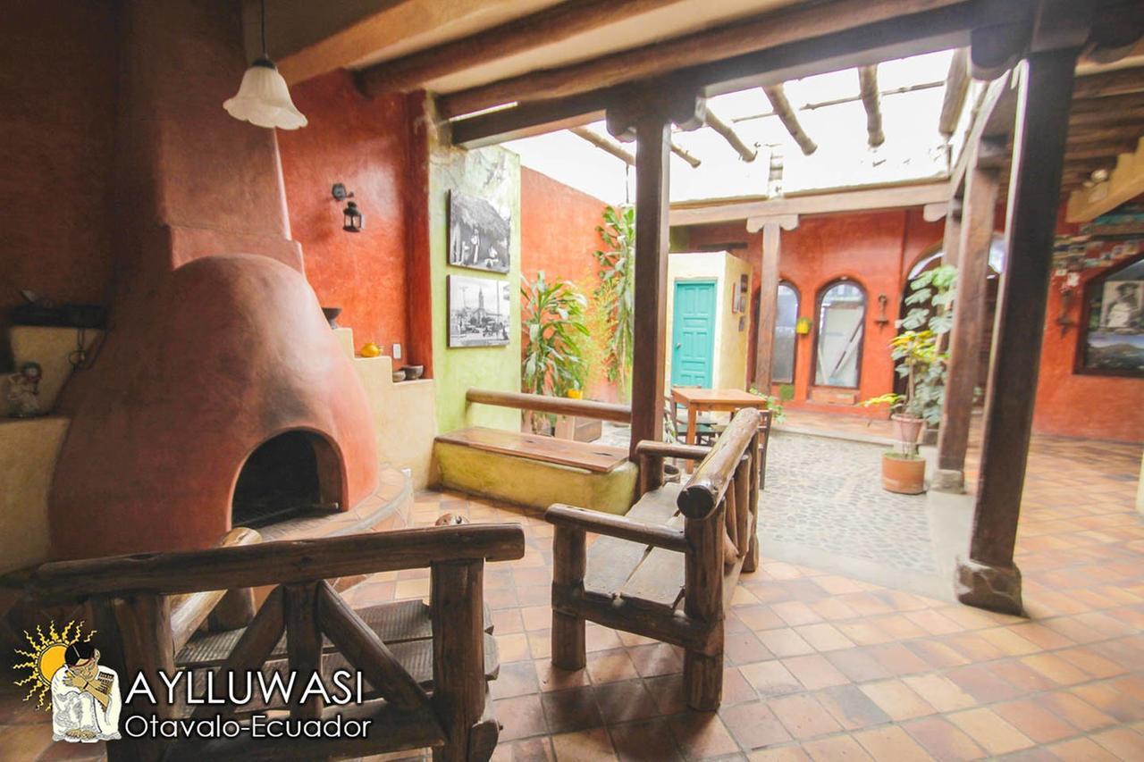 Aylluwasi Guesthouse オタバロ エクステリア 写真
