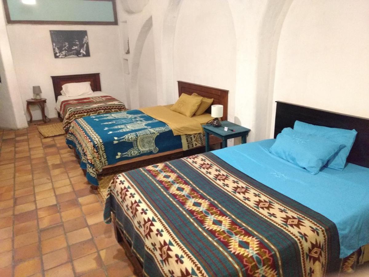 Aylluwasi Guesthouse オタバロ エクステリア 写真