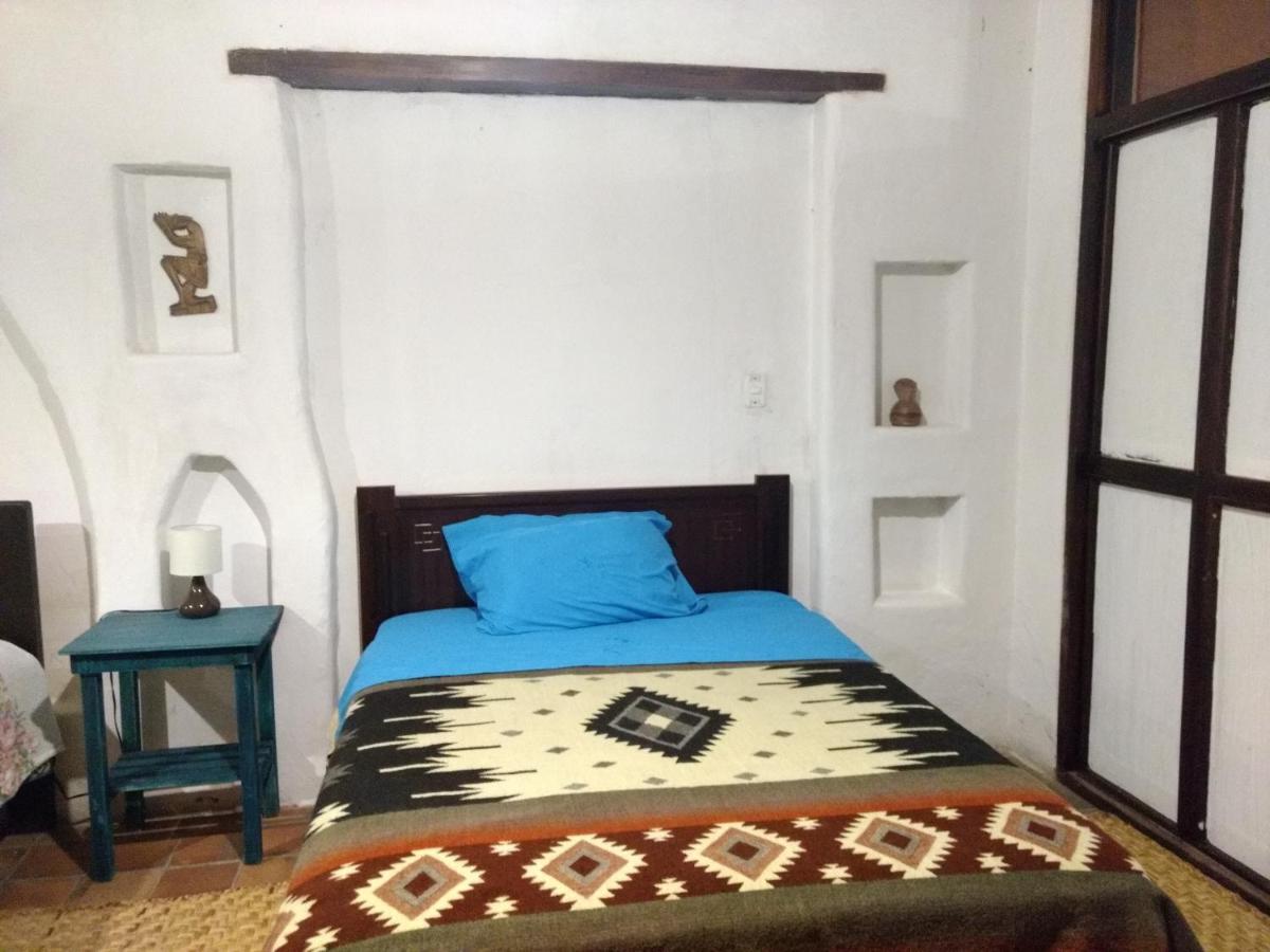 Aylluwasi Guesthouse オタバロ エクステリア 写真