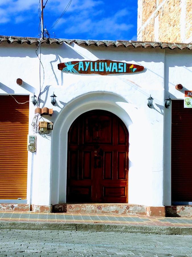 Aylluwasi Guesthouse オタバロ エクステリア 写真