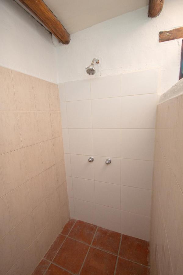 Aylluwasi Guesthouse オタバロ エクステリア 写真